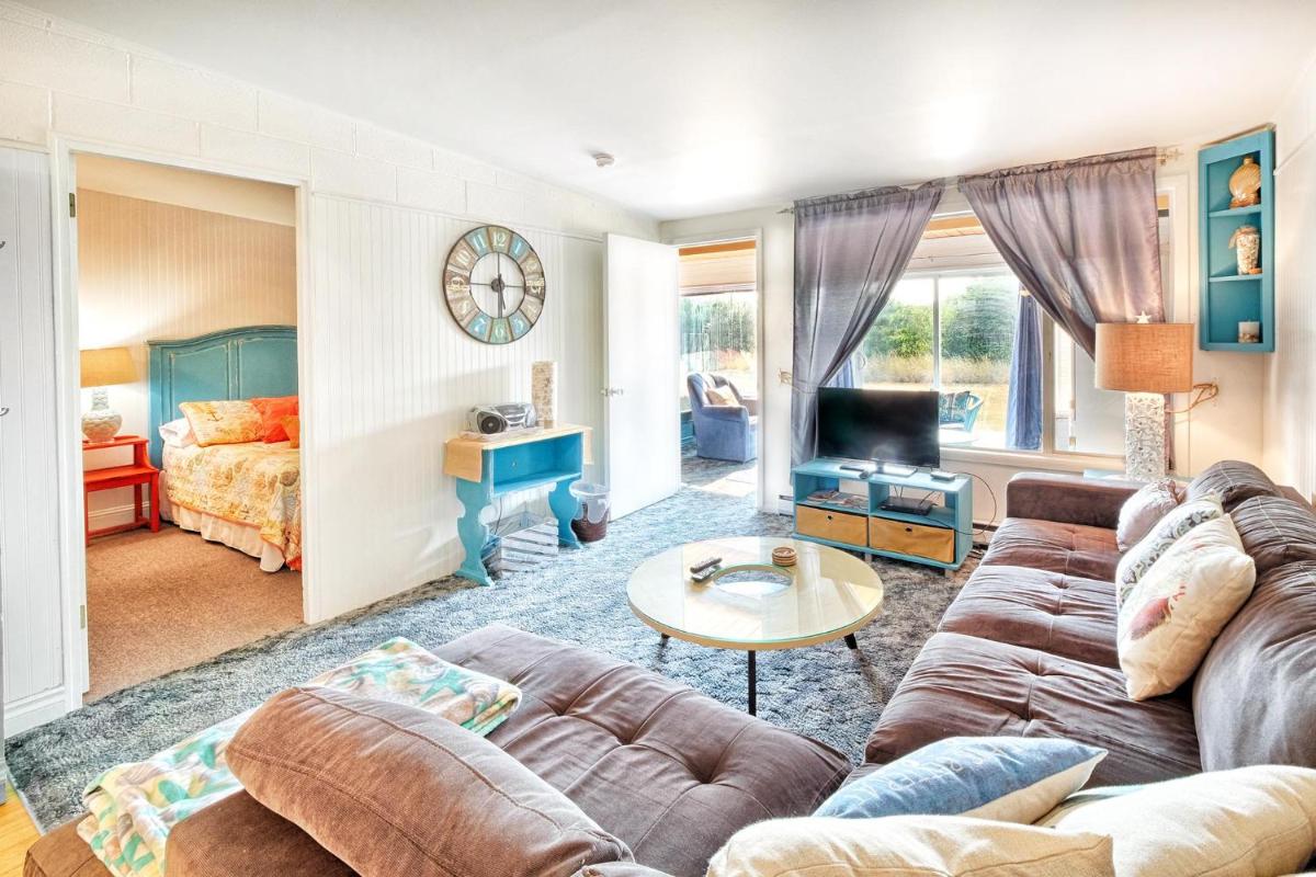Waters Edge Condo - image 2