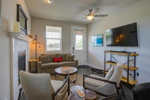 Starfish Cottage - Oyhut Bay Seaside Village - image 10