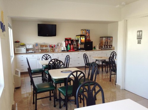 Days Inn by Wyndham Oceanside - image 24