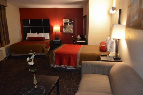 Harbor Inn & Suites Oceanside - image 11