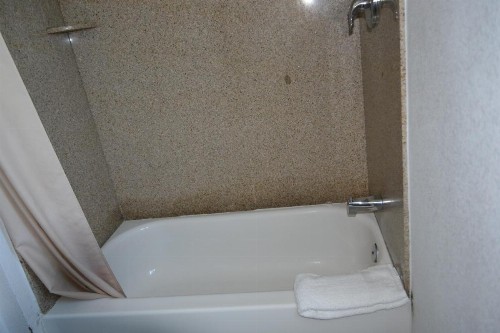 Harbor Inn & Suites Oceanside - image 20