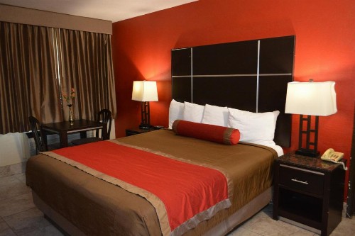 Harbor Inn & Suites Oceanside - image 23