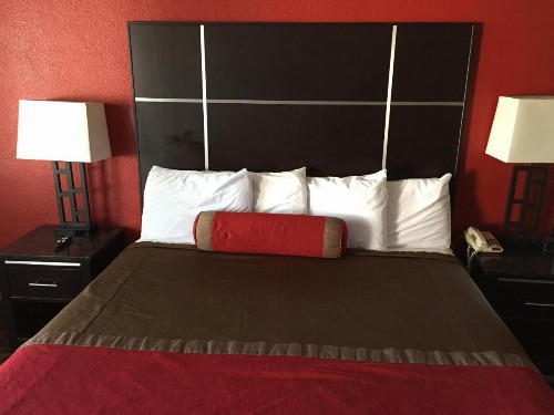 Harbor Inn & Suites Oceanside - image 28
