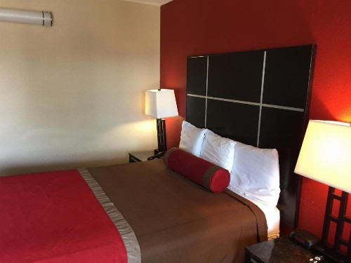 Harbor Inn & Suites Oceanside - image 34