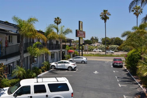 Harbor Inn & Suites Oceanside - image 6