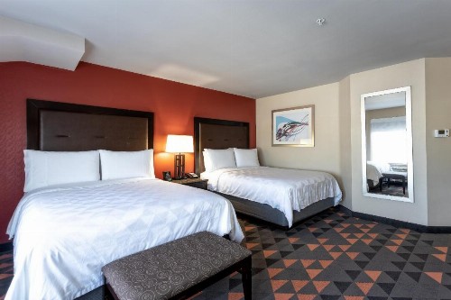 Holiday Inn Oceanside Marina Camp Pendleton an IHG Hotel - image 11