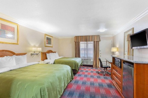 Quality Inn & Suites Oceanside Near Camp Pendleton - image 8