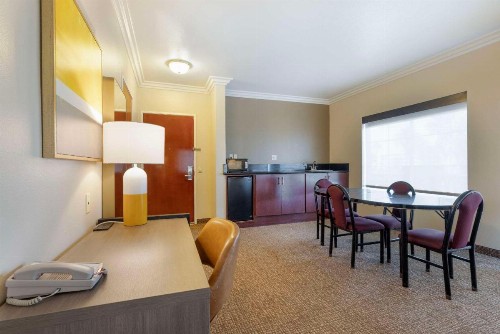 Comfort Suites Oceanside Camp Pendleton Area - image 23