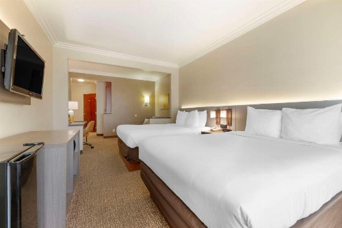 Comfort Suites Oceanside Camp Pendleton Area - image 27