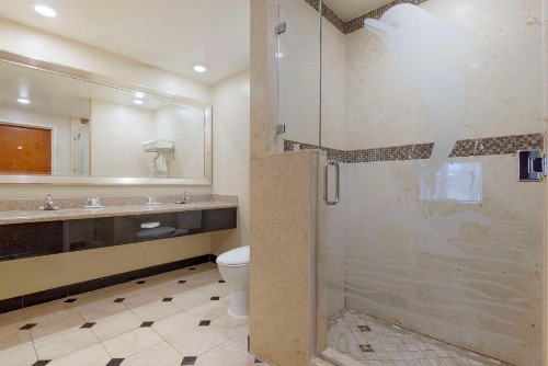 Comfort Suites Oceanside Camp Pendleton Area - image 48