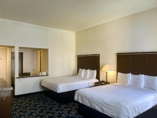 Rodeway Inn Oceanside Marina - image 22