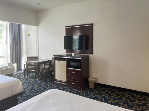 Rodeway Inn Oceanside Marina - image 38