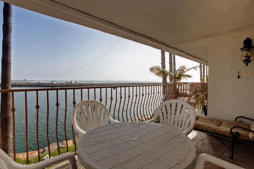 Oceanside Marina Suites - A Waterfront Hotel - image 25