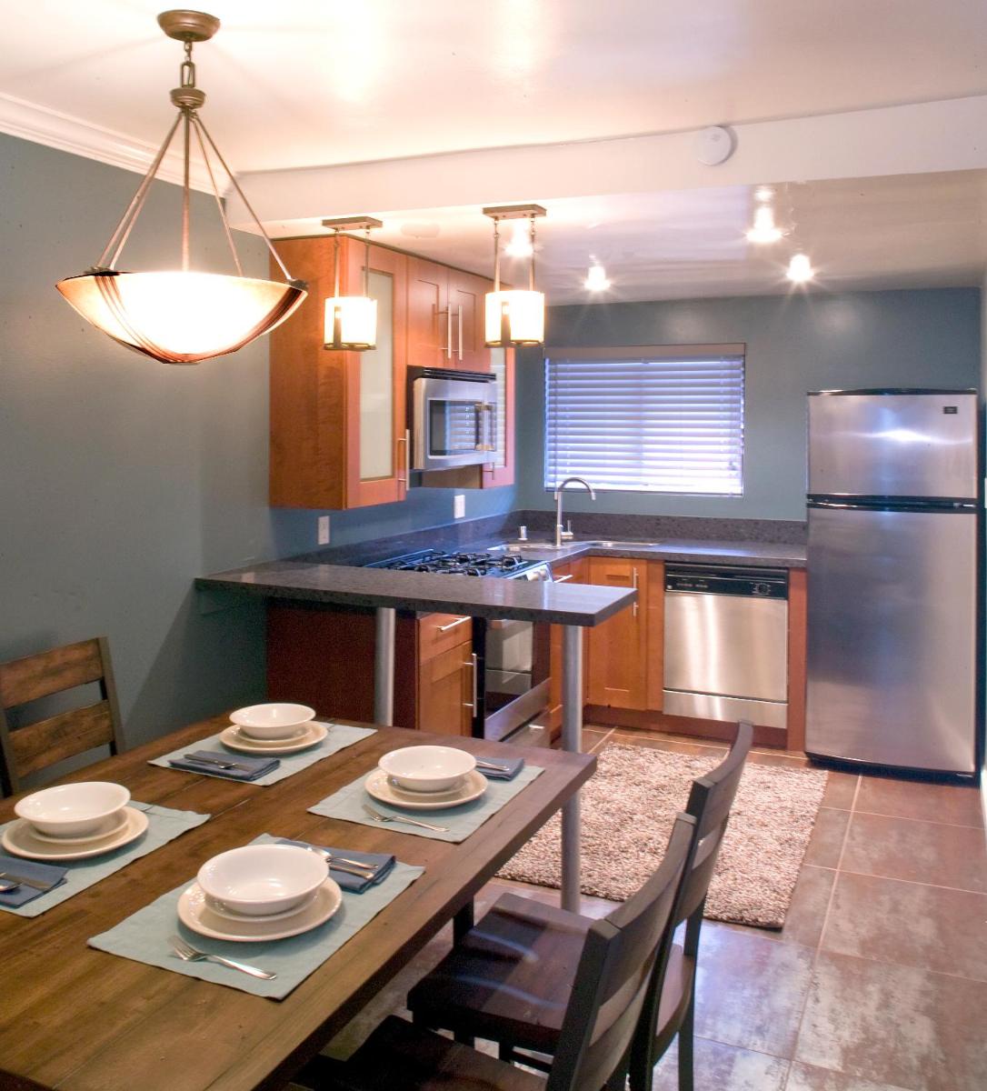Oceanside Marina Suites - A Waterfront Hotel - image 4