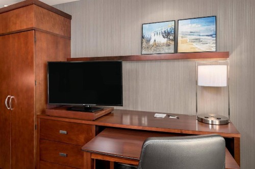 Courtyard by Marriott San Diego Oceanside - image 21