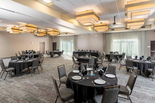 Courtyard by Marriott San Diego Oceanside - image 49