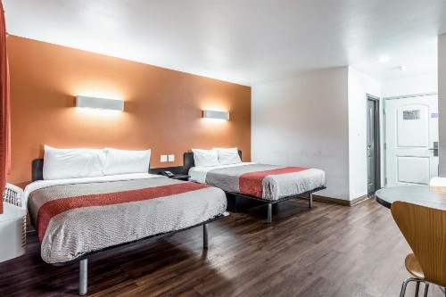 Motel 6-Oceanside CA Marina - image 10