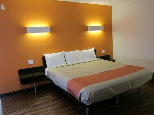 Motel 6-Oceanside CA Marina - image 14