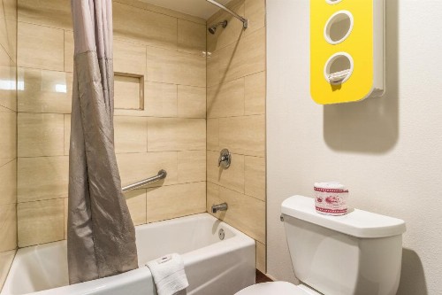 Motel 6-Oceanside CA Marina - image 20