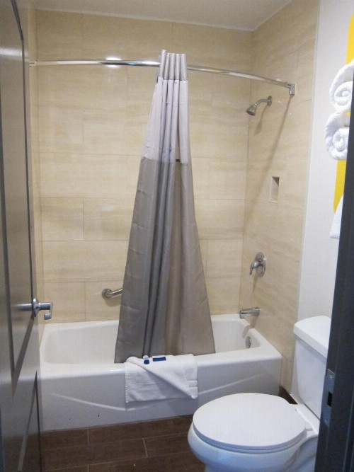 Motel 6-Oceanside CA Marina - image 21