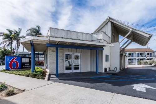 Motel 6-Oceanside CA Marina - image 23