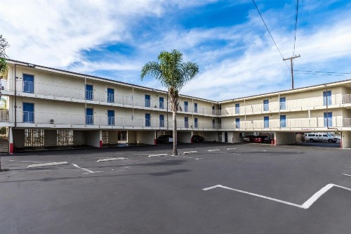 Motel 6-Oceanside CA Marina - image 25