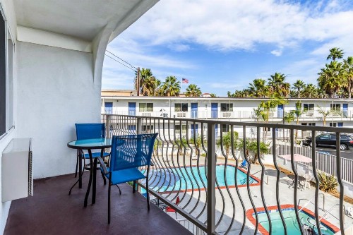 Motel 6-Oceanside CA Marina - image 26
