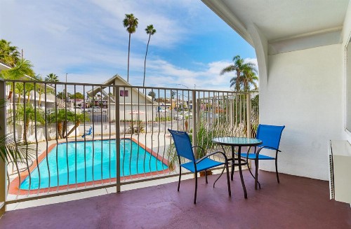 Motel 6-Oceanside CA Marina - image 27