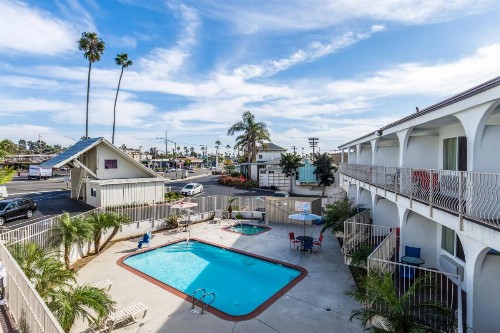 Motel 6-Oceanside CA Marina - image 28