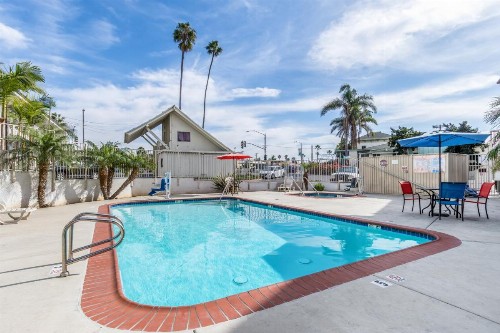 Motel 6-Oceanside CA Marina - image 29