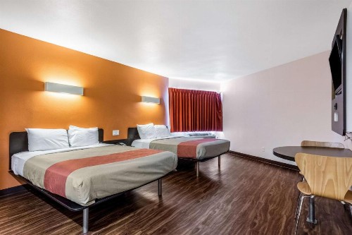 Motel 6-Oceanside CA Marina - image 45