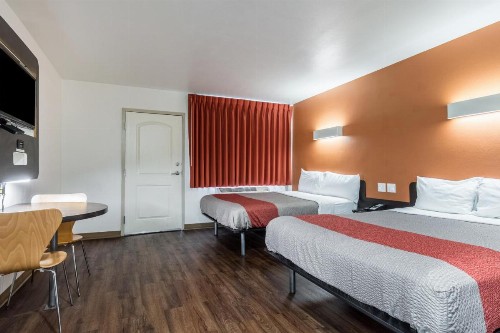Motel 6-Oceanside CA Marina - image 6