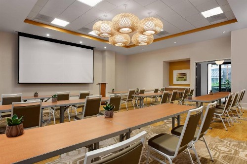 SpringHill Suites by Marriott San Diego Oceanside/Downtown - image 28