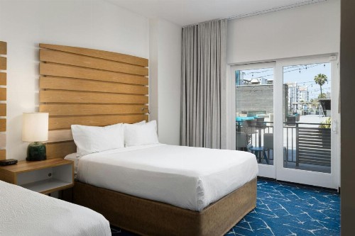 SpringHill Suites by Marriott San Diego Oceanside/Downtown - image 35