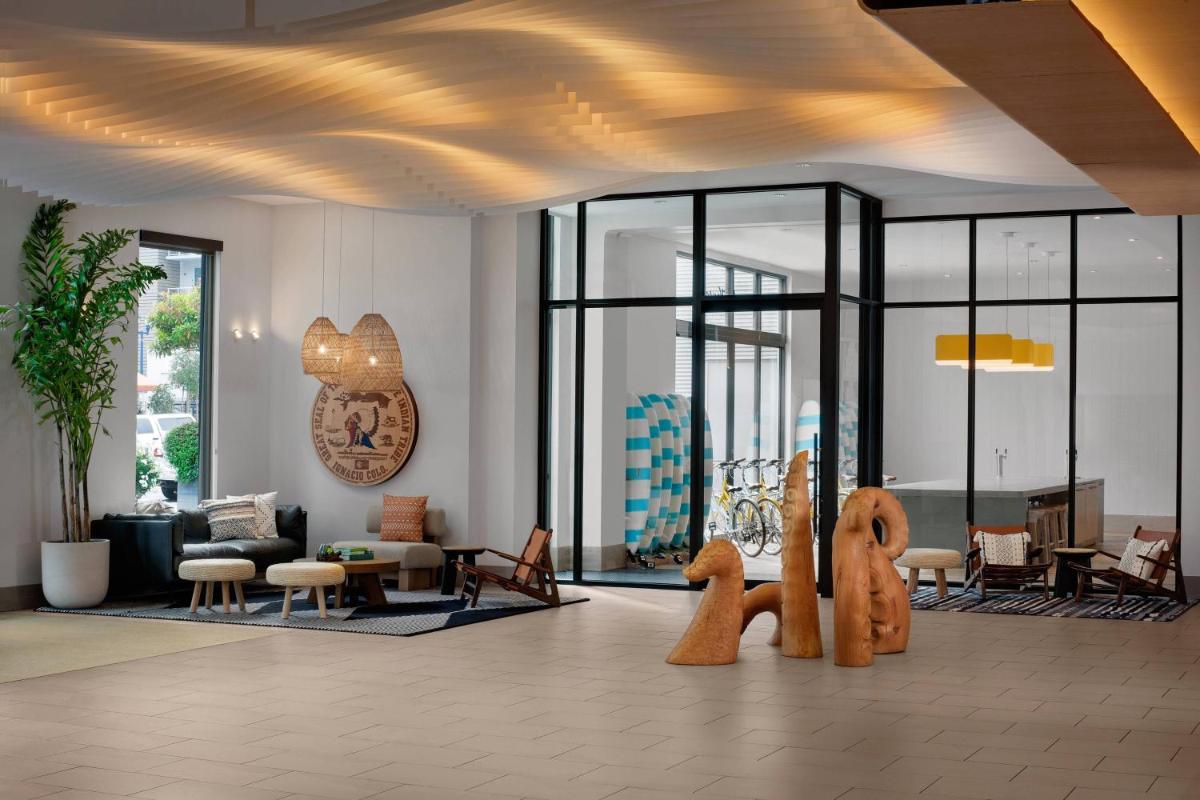 SpringHill Suites by Marriott San Diego Oceanside/Downtown - image 4
