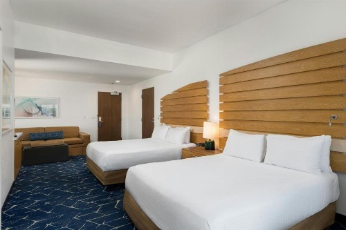 SpringHill Suites by Marriott San Diego Oceanside/Downtown - image 6