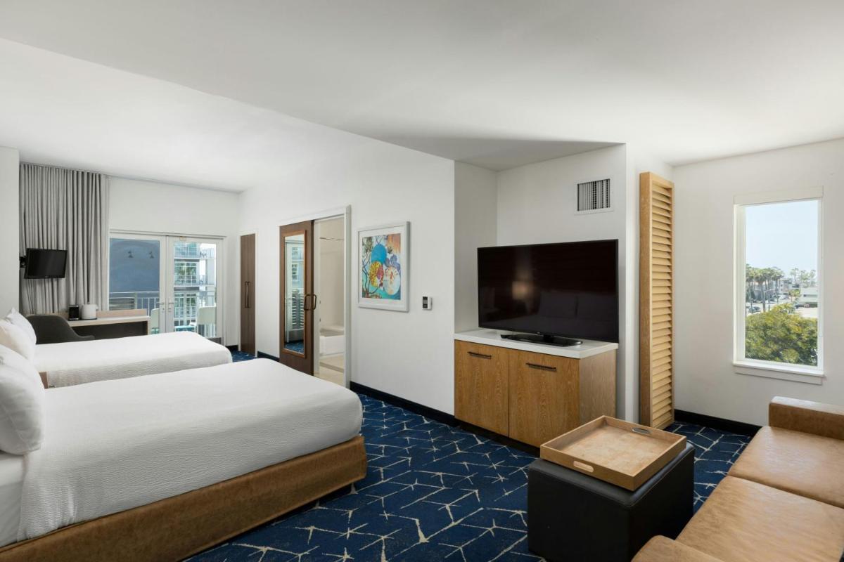 SpringHill Suites by Marriott San Diego Oceanside/Downtown - image 7