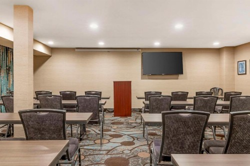 Best Western Plus Oceanside Palms - image 6