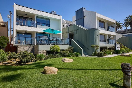 Ocean View with Large Balcony Air Conditioned - image 31