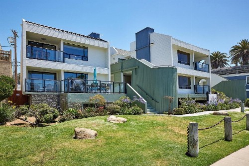 Ocean View with Large Balcony Air Conditioned - image 38