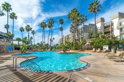 Condo in Beachfront Resort B-212