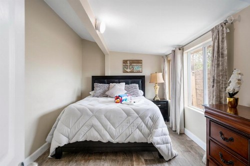 Oceanside Rocks Family Vacation Home - image 10