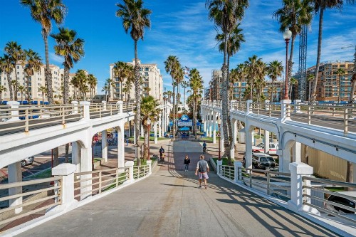 Oceanside Rocks Family Vacation Home - image 13