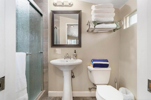 Oceanside Rocks Family Vacation Home - image 20