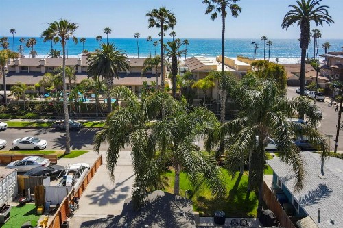 Oceanside Rocks Family Vacation Home - image 22