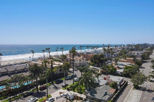 Oceanside Rocks Family Vacation Home - image 27