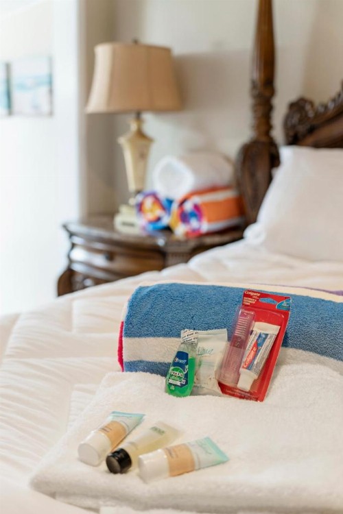 Oceanside Rocks Family Vacation Home - image 30
