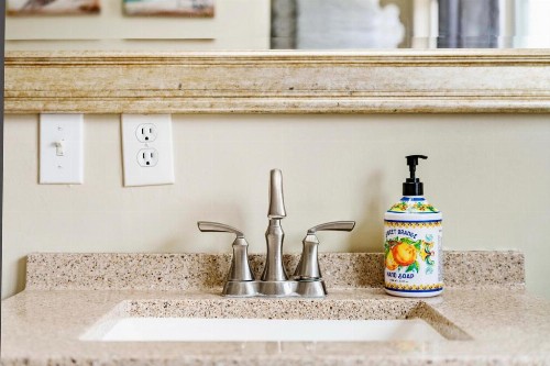 Oceanside Rocks Family Vacation Home - image 31