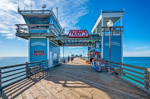Oceanside Rocks Family Vacation Home - image 35