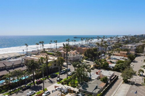 Oceanside Rocks Family Vacation Home - image 41